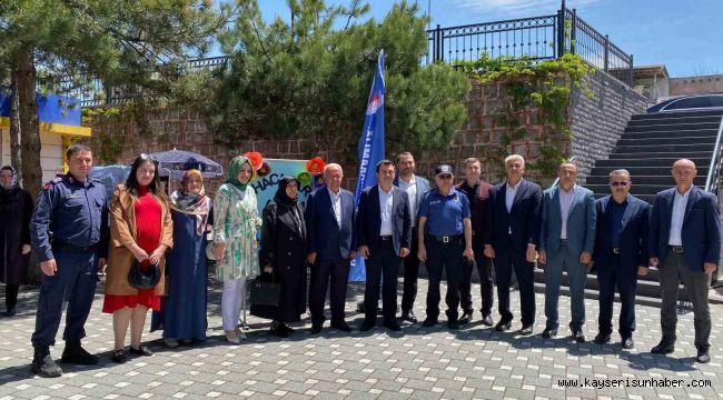 Hacılar'da el emeği göz nuru eserler sergilendi