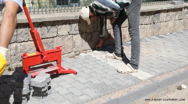 Melikgazi, İldem'e konforlu yaya yolları yapıyor