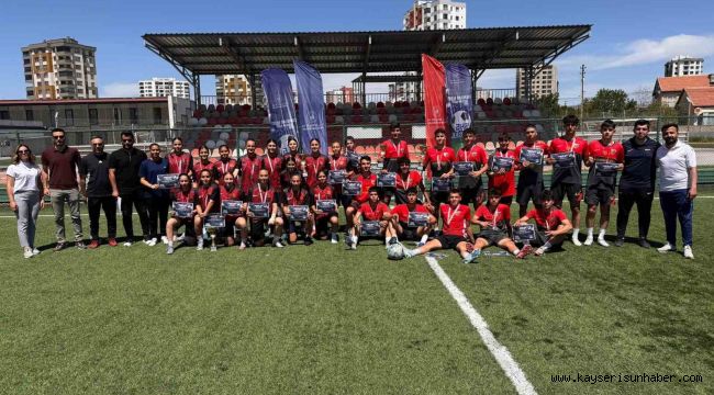 Sokaklar Bizim 5x5 Futbol Turnuvası sonuçlandı