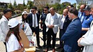 Tomarza'da öğrenciler, Bilim Fuarı'nda hünerlerini sergiledi