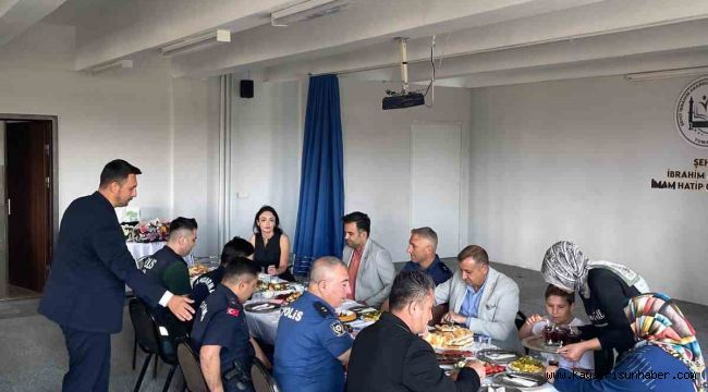 Tomarzalı şehidin ailesi isminin verildiği okulda ağırlandı