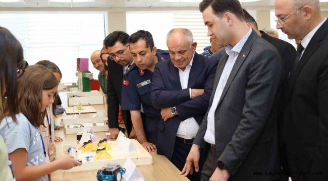Yahyalı'da Robotik Kodlama ve Teknoloji Zirvesi gerçekleştirildi