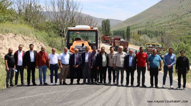 Yahyalı'da sıcak asfalt serimi başladı