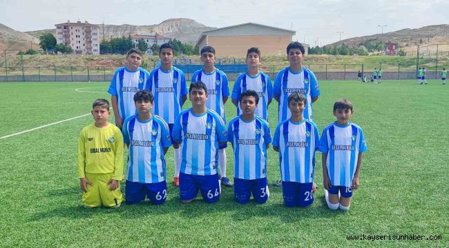Akkışla'da ücretsiz futbol kursu