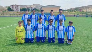 Akkışla'da ücretsiz futbol kursu