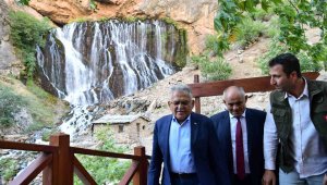 Başkan Büyükkılıç: "Kapuzbaşı ve Derebağ Şelaleleri sizi bekliyor"
