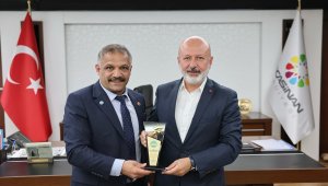 Başkan Çolakbayrakdar: "Avrupa'daki kardeşlerimizin yanındayız, destek vermeye hazırız"