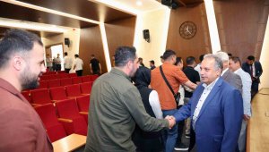 Başkan Yalçın personelle bayramlaştı