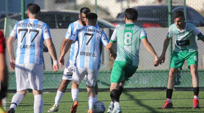 Bünyan Belediyespor şampiyon