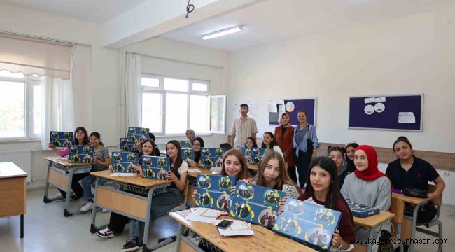 Kayseri'de 315 bin öğrenci karne aldı