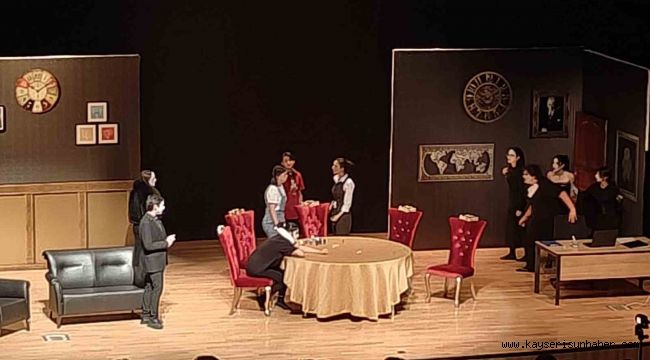 Kumar bağımlılığını tiyatro ile anlattılar