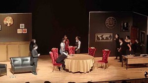 Kumar bağımlılığını tiyatro ile anlattılar
