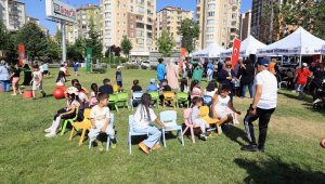 Talas Belediyesi'nden çocuklara karne hediyesi