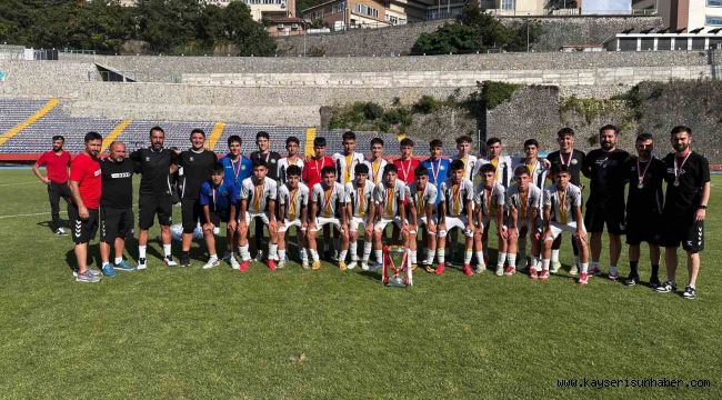 U15 Türkiye Futbol Şampiyonası'nda şampiyon Talas Belediyespor