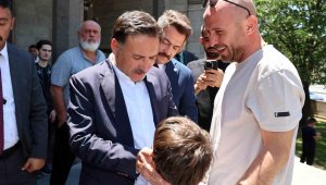 Vali Çiçek, mahalle ziyaretlerine devam ediyor