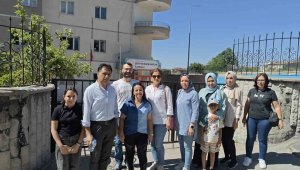 Velilerden mahalledeki okulun taşınmasına tepki