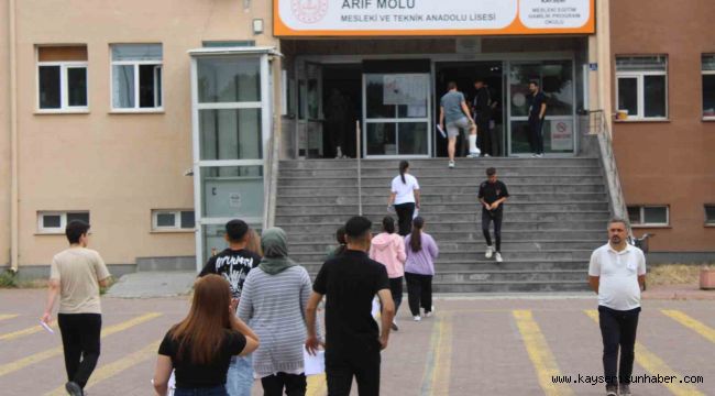 YKS'nin ikinci oturumu başladı
