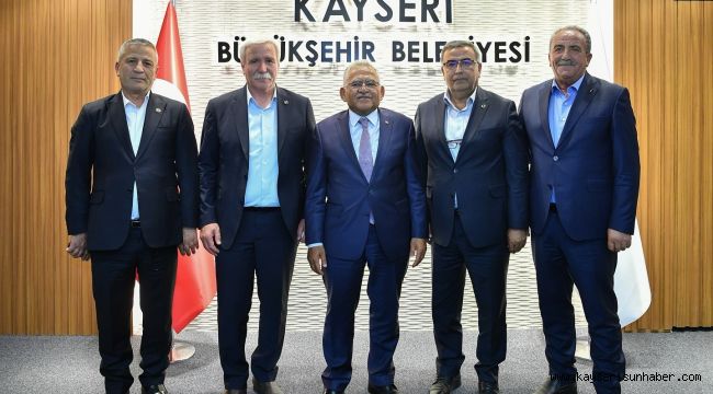 Başkan Büyükkılıç'tan 5 ilçe belediye başkanı ile 'yatırım' zirvesi