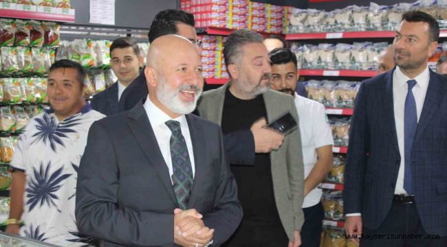 Başkan Çolakbayrakdar: "Vicdani sorumluluk olan Dost Eli, tüm Kayseri'ye yayılacak"