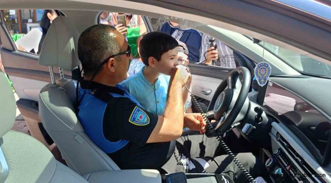 Büyükşehir Engelsiz Çocukevi'nin özel konukları, Atlı Polis Grup Amirliği'ne konuk oldu