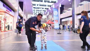 Büyükşehir İtfaiye'den AVM'de miniklere eğlence dolu eğitim