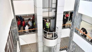 Büyükşehirden asansörden kişi kurtarma eğitimi