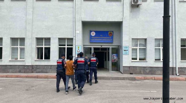 Kayseri'de DEAŞ üyesi 2 şahıs yakalandı