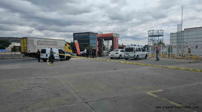 Kayseri'de silahlı, bıçaklı, palalı kavga: 2 yaralı