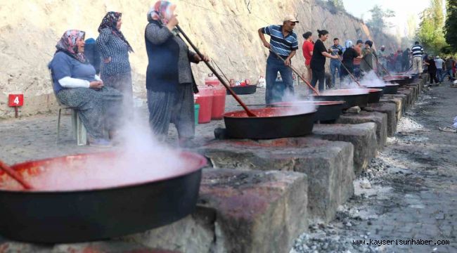 Melikgazi'de salçalar kaynamaya başlıyor