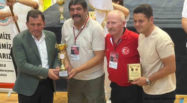 Şehit Özel Harekatçı Bayram Çiçek Çocuklar Muaythai Şampiyonası yapıldı