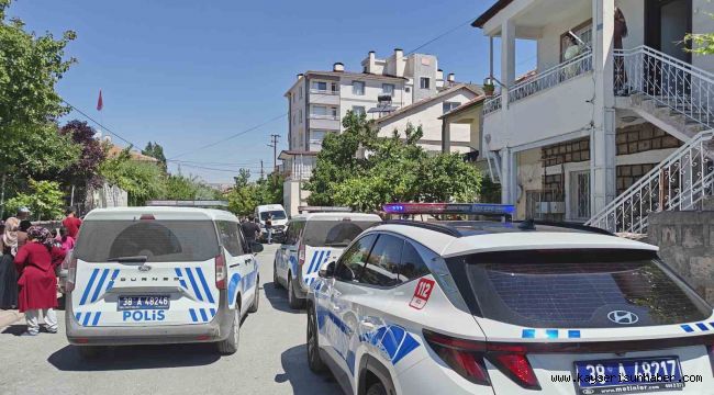 Üvey kızını ağır yaraladıktan sonra intihar etti