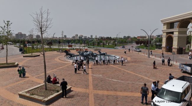 Büyükşehirin özel bireylere yönelik gönülleri titreten etkinliğinin yankıları sürüyor