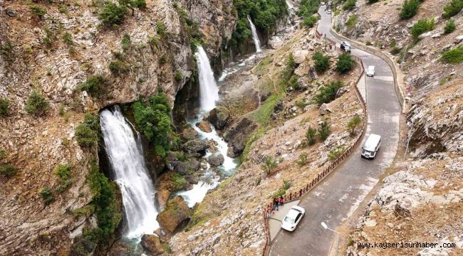 Dünyanın en yüksekteki ikinci şelalesi havadan görüntülendi: Eşsiz manzarası kendine hayran bıraktırdı