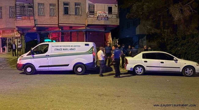 Eşi tarafından terk edilen genç adam yaşamına son verdi