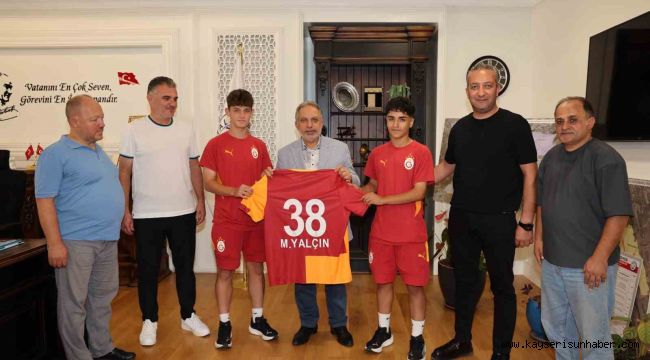 Galatasaray'a transfer olan Talaslı yıldızlardan Başkan Yalçın'a ziyaret
