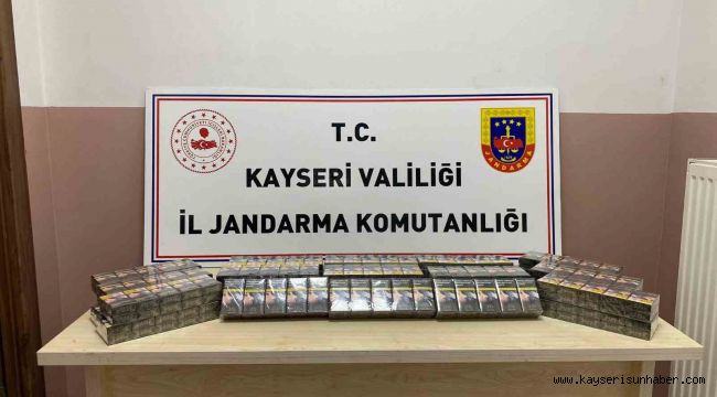 Kayseri'de 3 farklı tırdan 770 paket kaçak sigara ele geçirildi