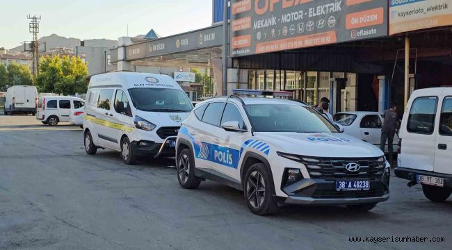 Sanayide çalışan kalfa kazara çırağı vurdu