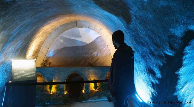 Talas'ta serinleten mekan; Su Medeniyetleri Galerisi