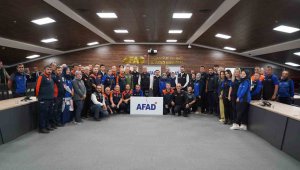 AK Parti Kayseri Teşkilatı AFAD'da Genel Durum Değerlendirme Toplantısı'na katıldı