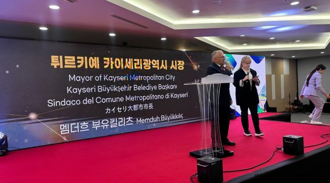 Başkan Büyükkılıç, Güney Kore'nin kardeş şehri Yongin'deki onuruna verilen yemekte konuştu