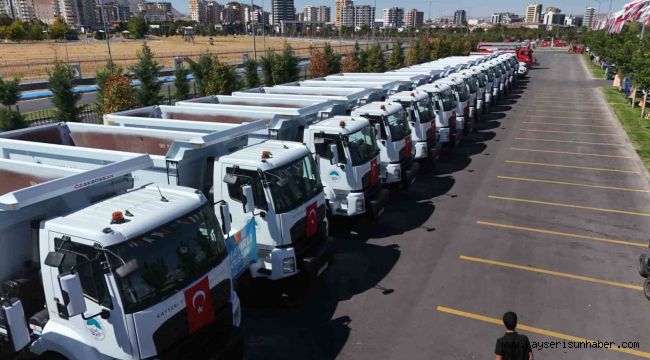 Başkan Büyükkılıç: "Başkaları sanatçılara harcar, bizimkiler de şehrimizde hizmette harcarlar"