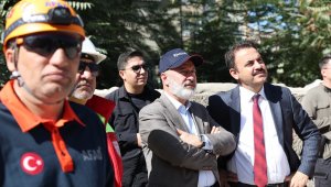 Başkan Çolakbayrakdar: "Deprem gerçeğini unutmayalım, her daim hazırlıklı olmalıyız"