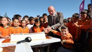 Başkan Çolakbayrakdar: "Her çocuk bir tebessümle dünyayı güzelleştirir"