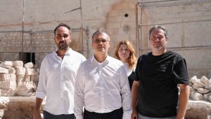 Büyükşehir, 6 şubat depremlerinden etkilenen tarihi Boğazkesen Camii'nin yaralarını sarıyor