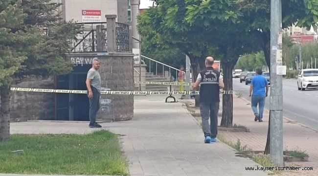 Cami tuvaletinde bıçaklı kavga: 1 ağır yaralı