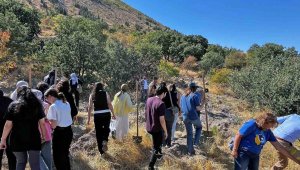 Dünya Eczacılar Günü'nde Ali Dağı'na 'Yeşil Nefes'