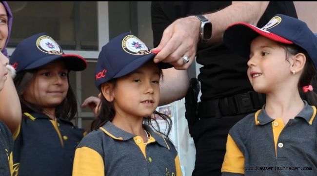 Emniyet müdüründen şehit polise vefa: Şehidin oğlunu okuldan alıp evine bıraktı