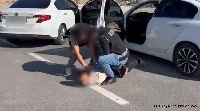 Kayseri'de ruhsatsız silah operasyonu