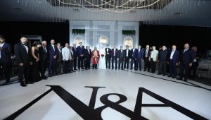 Kulular ailesinin mutlu günü