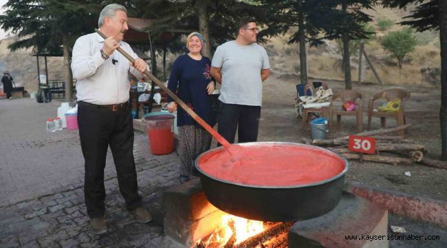 Melikgazi Belediyesi Salça Kaynatma Günleri rekor katılımla sona erdi